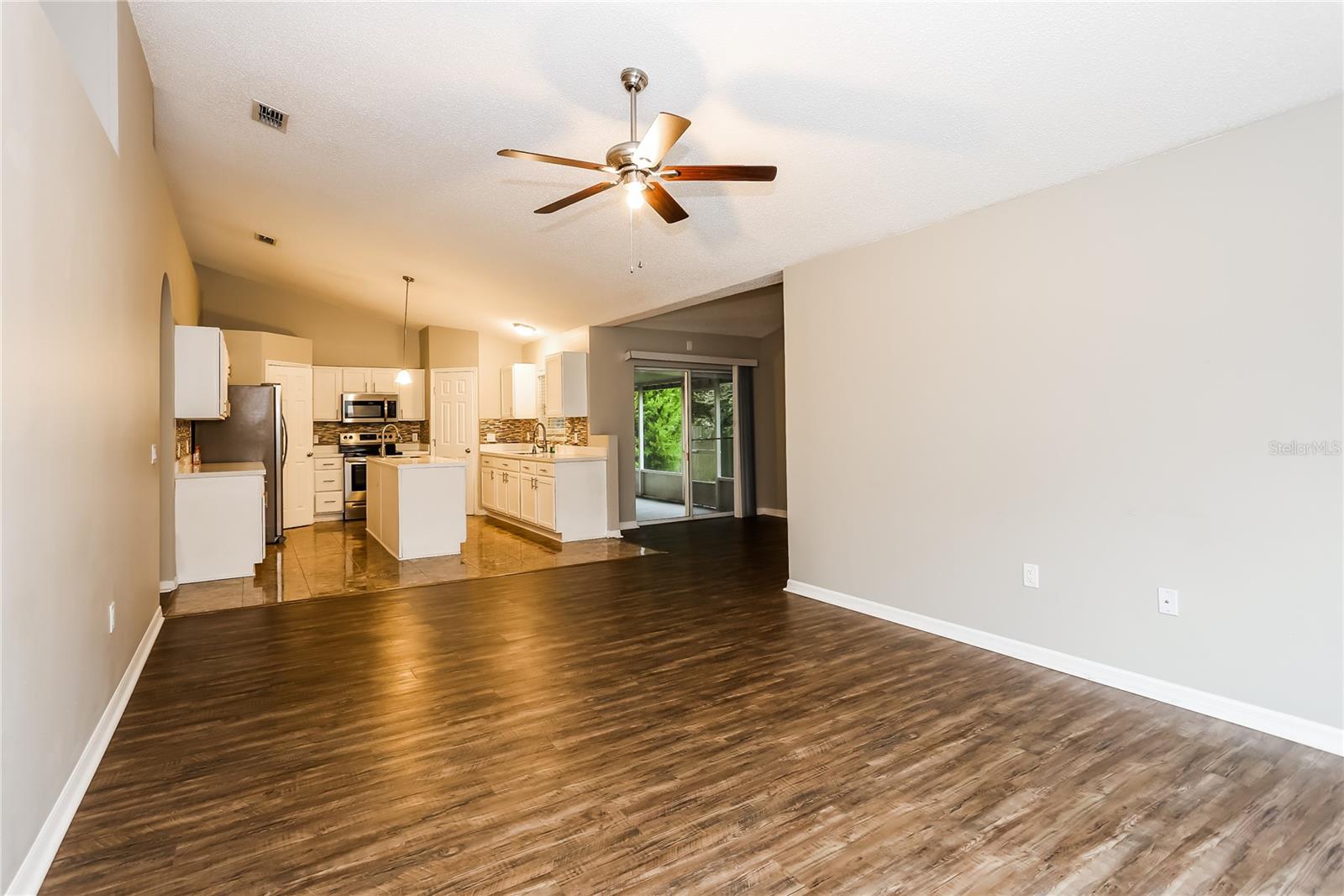 Image 6 of 16 For 9487 Arbor Oak Lane
