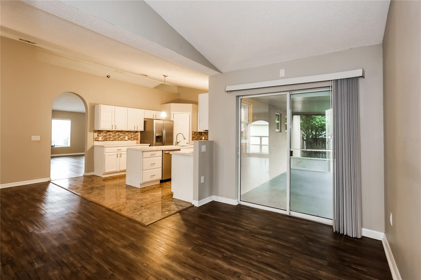 Image 7 of 16 For 9487 Arbor Oak Lane