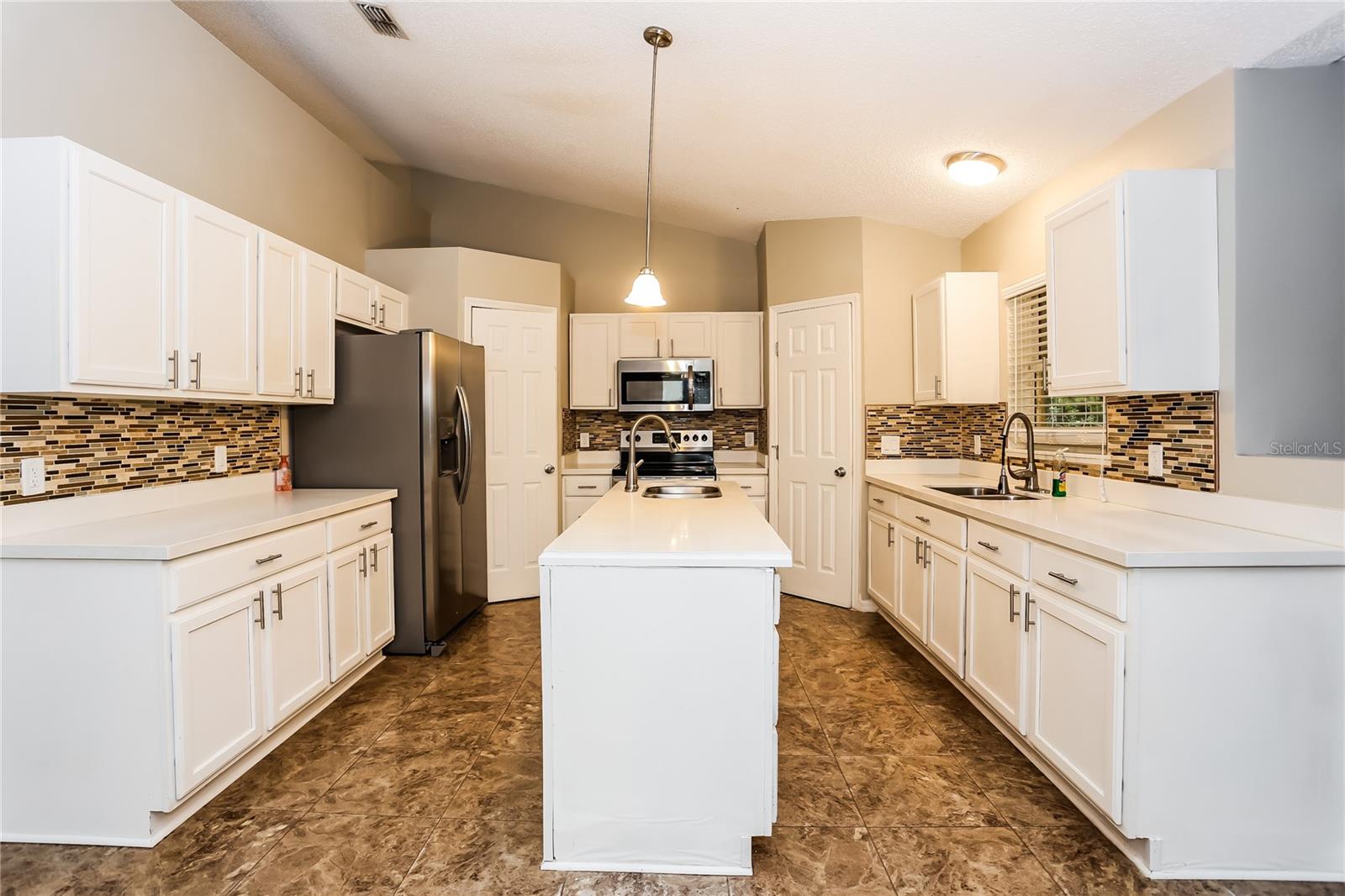 Image 8 of 16 For 9487 Arbor Oak Lane
