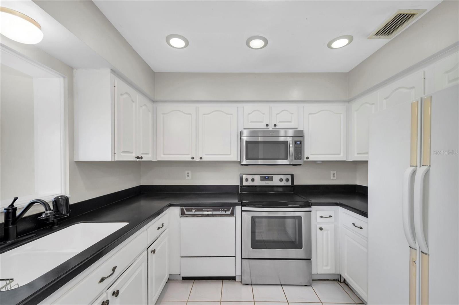 Image 9 of 22 For 8451 Candlewood Road 8451