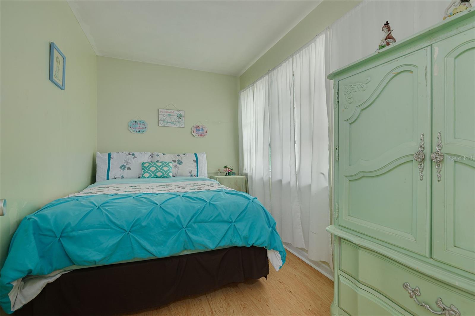Image 22 of 32 For 21078 Honeysuckle Street