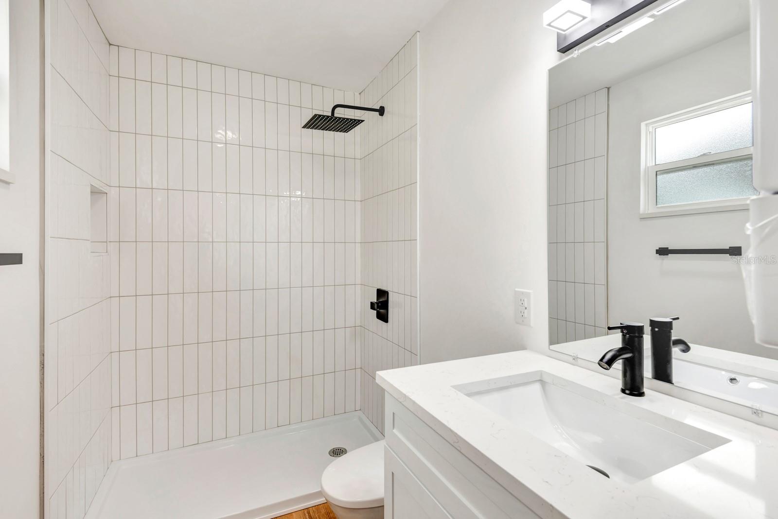 Image 11 of 16 For 1508 27th Avenue N 1-1