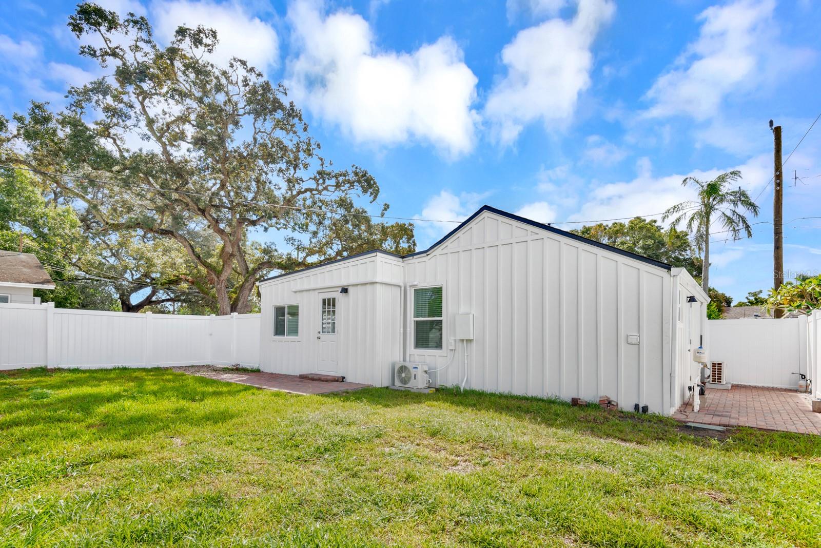 Image 12 of 16 For 1508 27th Avenue N 1-1