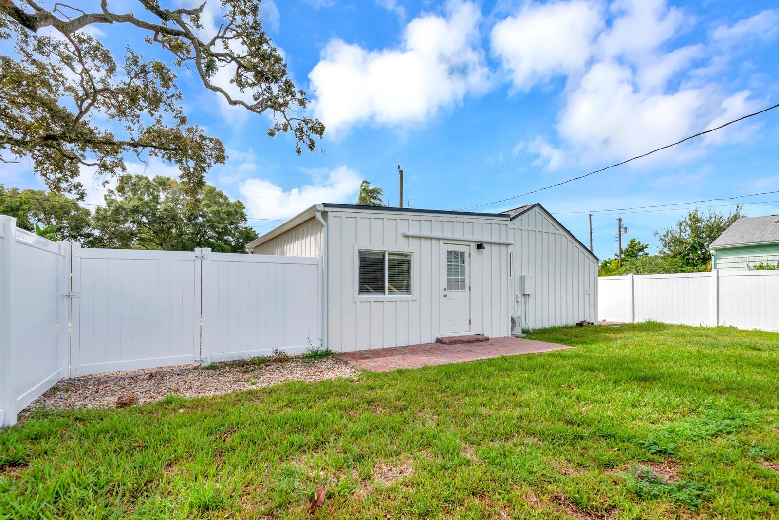 Image 13 of 16 For 1508 27th Avenue N 1-1