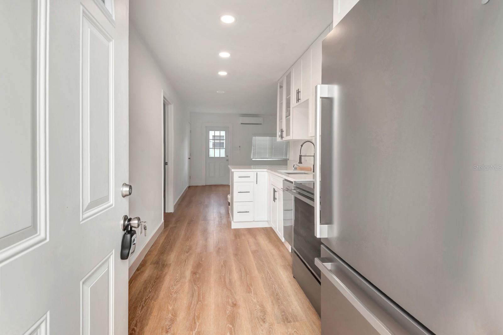 Image 2 of 16 For 1508 27th Avenue N 1-1