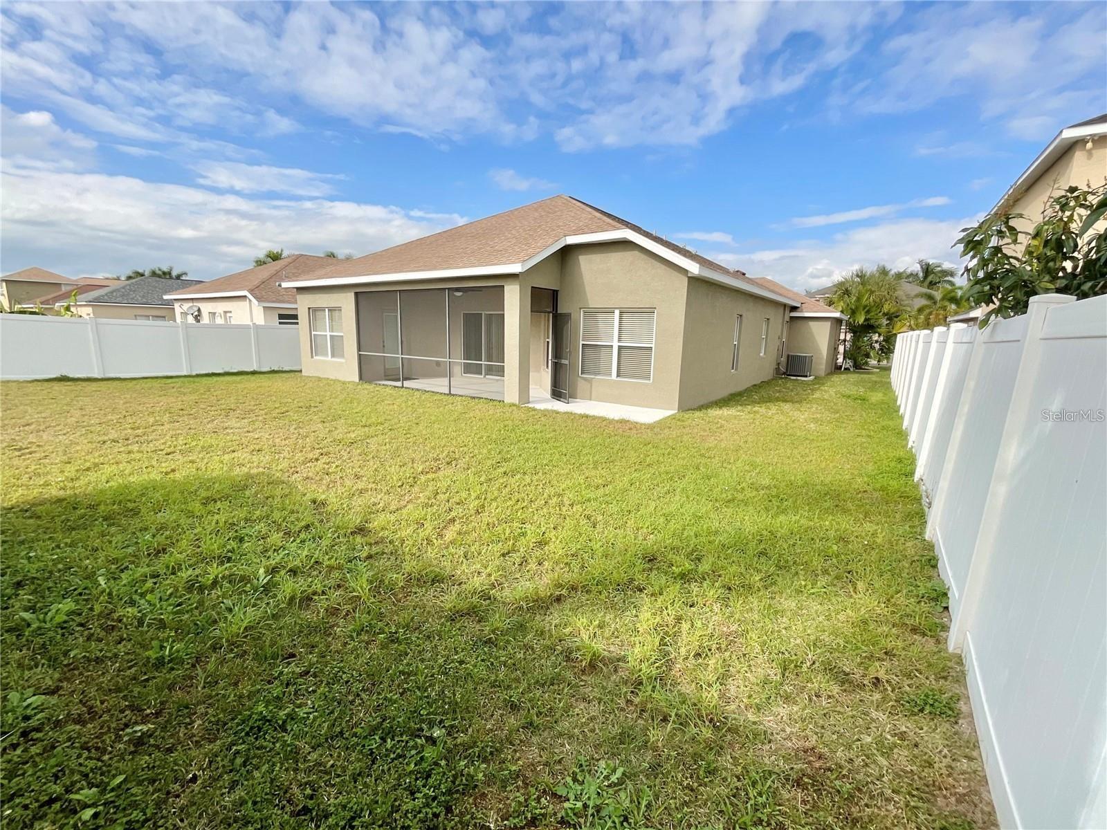 Image 13 of 34 For 1839 Mira Lago Circle