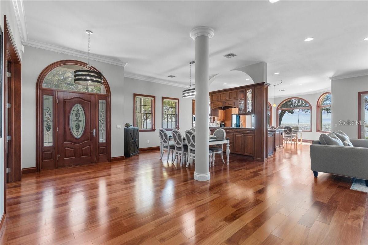 Image 10 of 46 For 827 Bayshore Drive