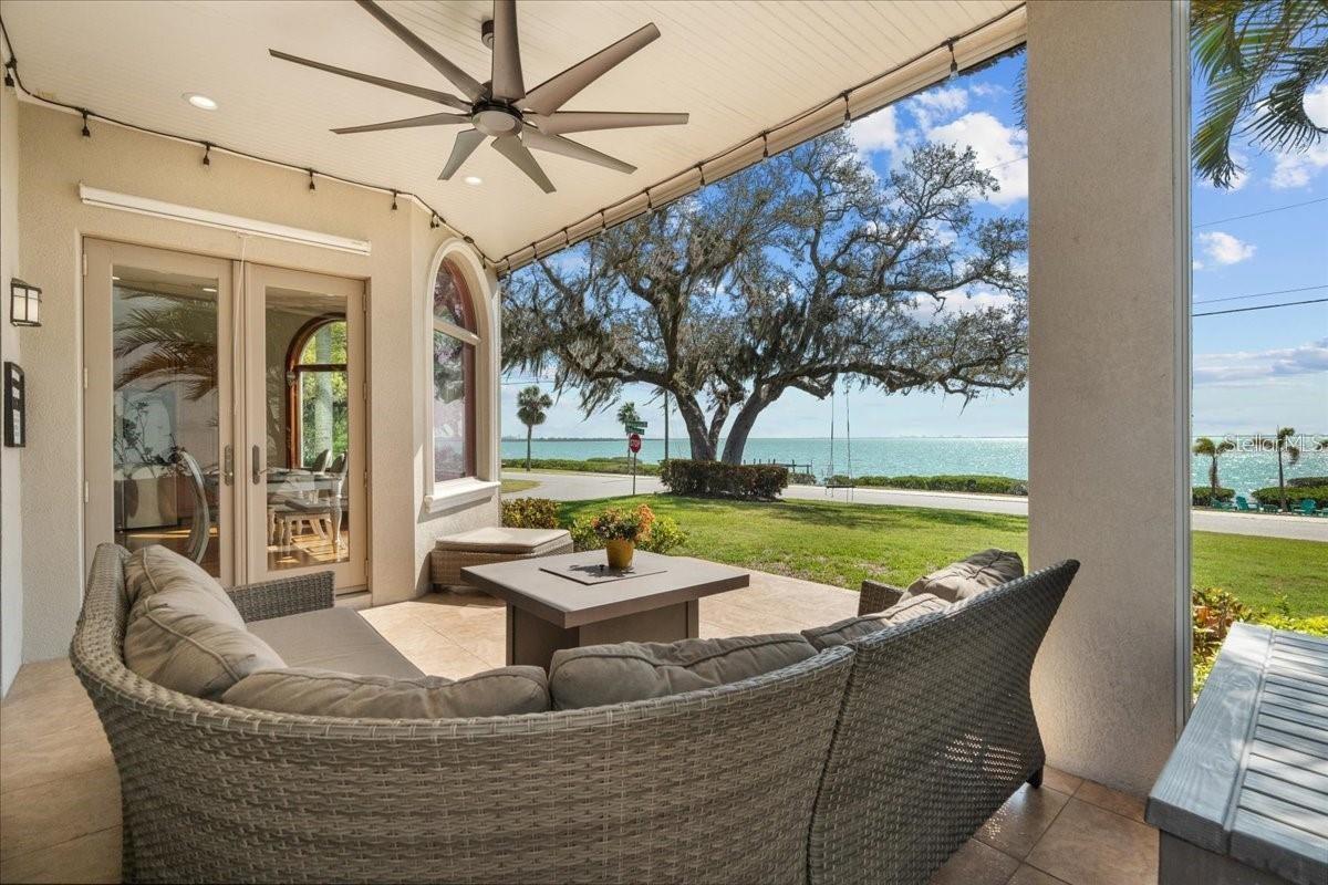 Image 24 of 46 For 827 Bayshore Drive