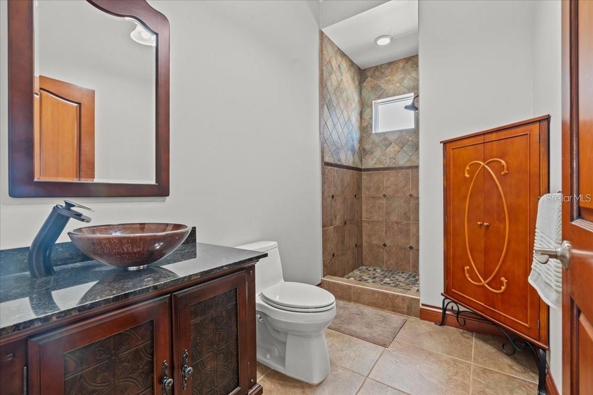 Image 30 of 46 For 827 Bayshore Drive