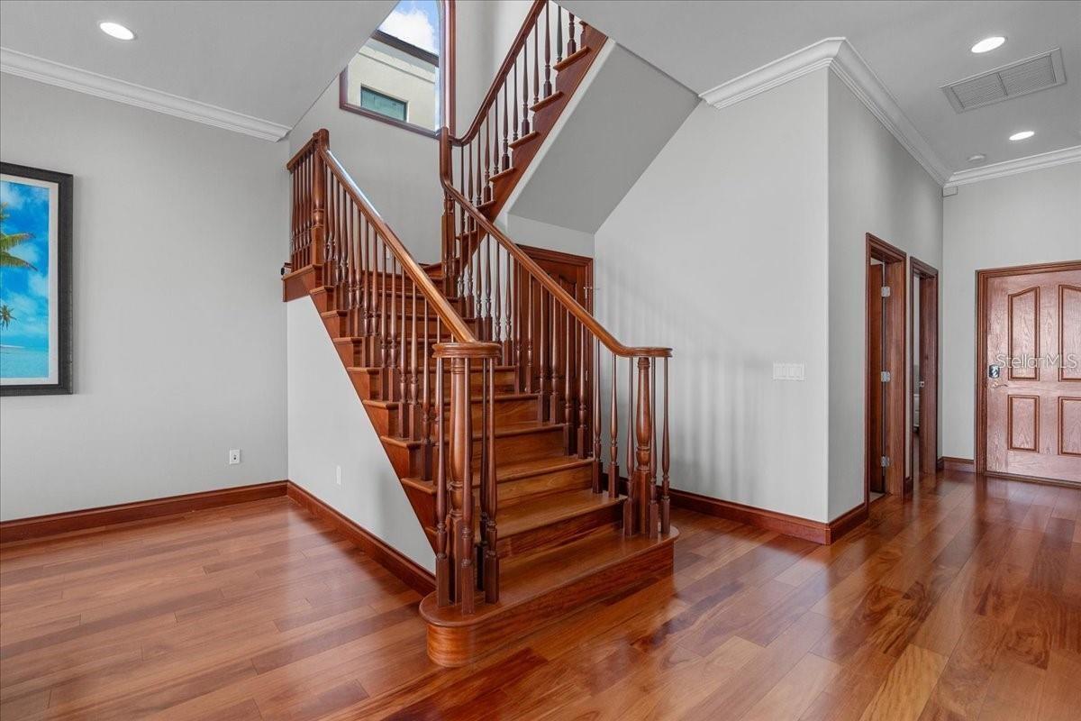 Image 31 of 46 For 827 Bayshore Drive