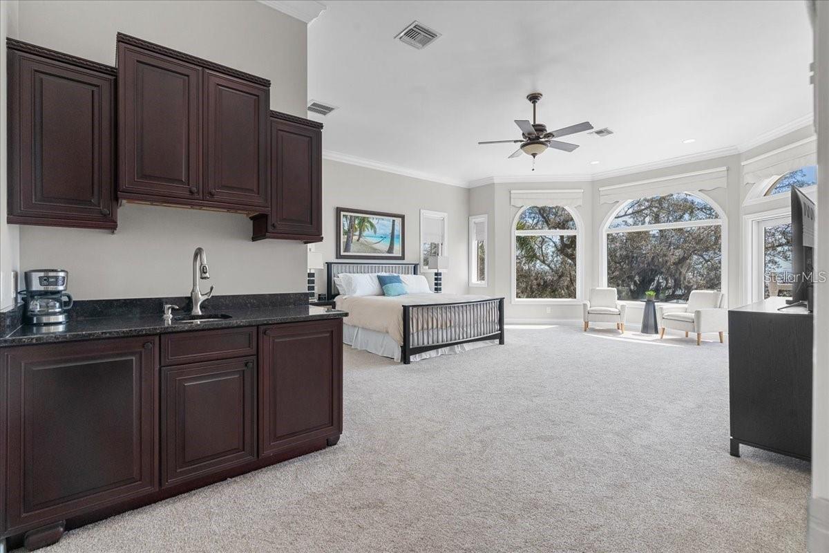 Image 33 of 46 For 827 Bayshore Drive