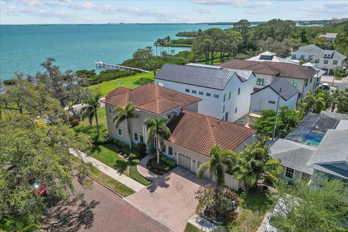 Image 4 of 46 For 827 Bayshore Drive
