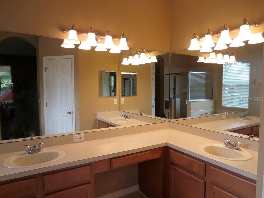 Image 13 of 16 For 11204 Avery Oaks Drive