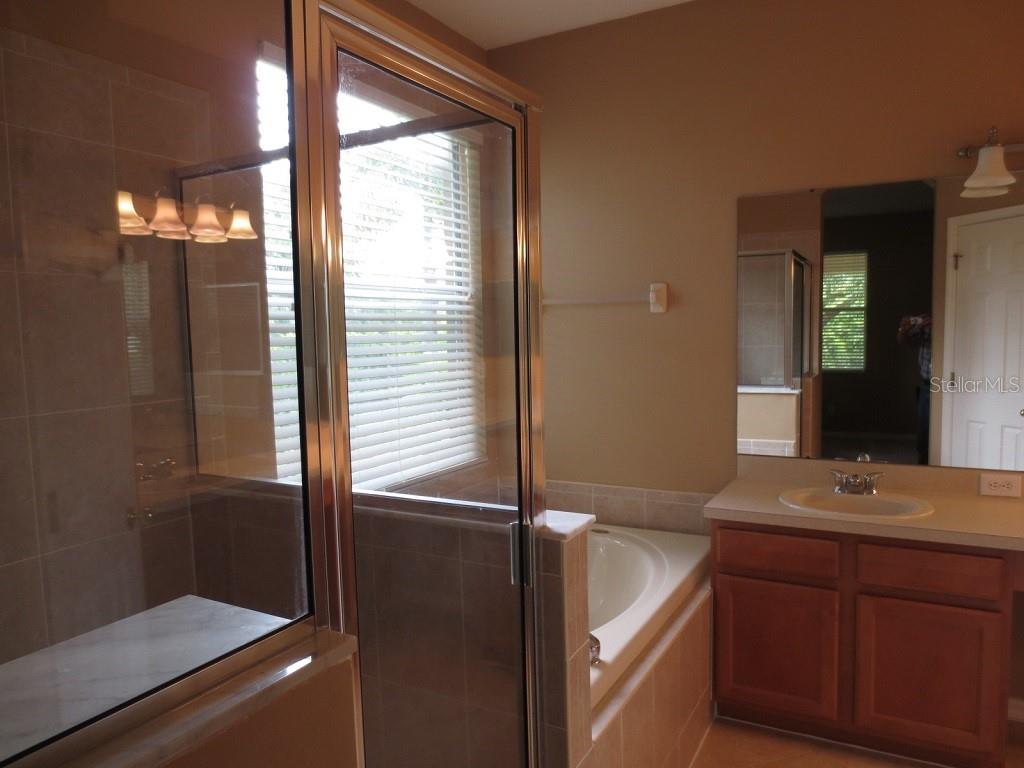 Image 14 of 16 For 11204 Avery Oaks Drive