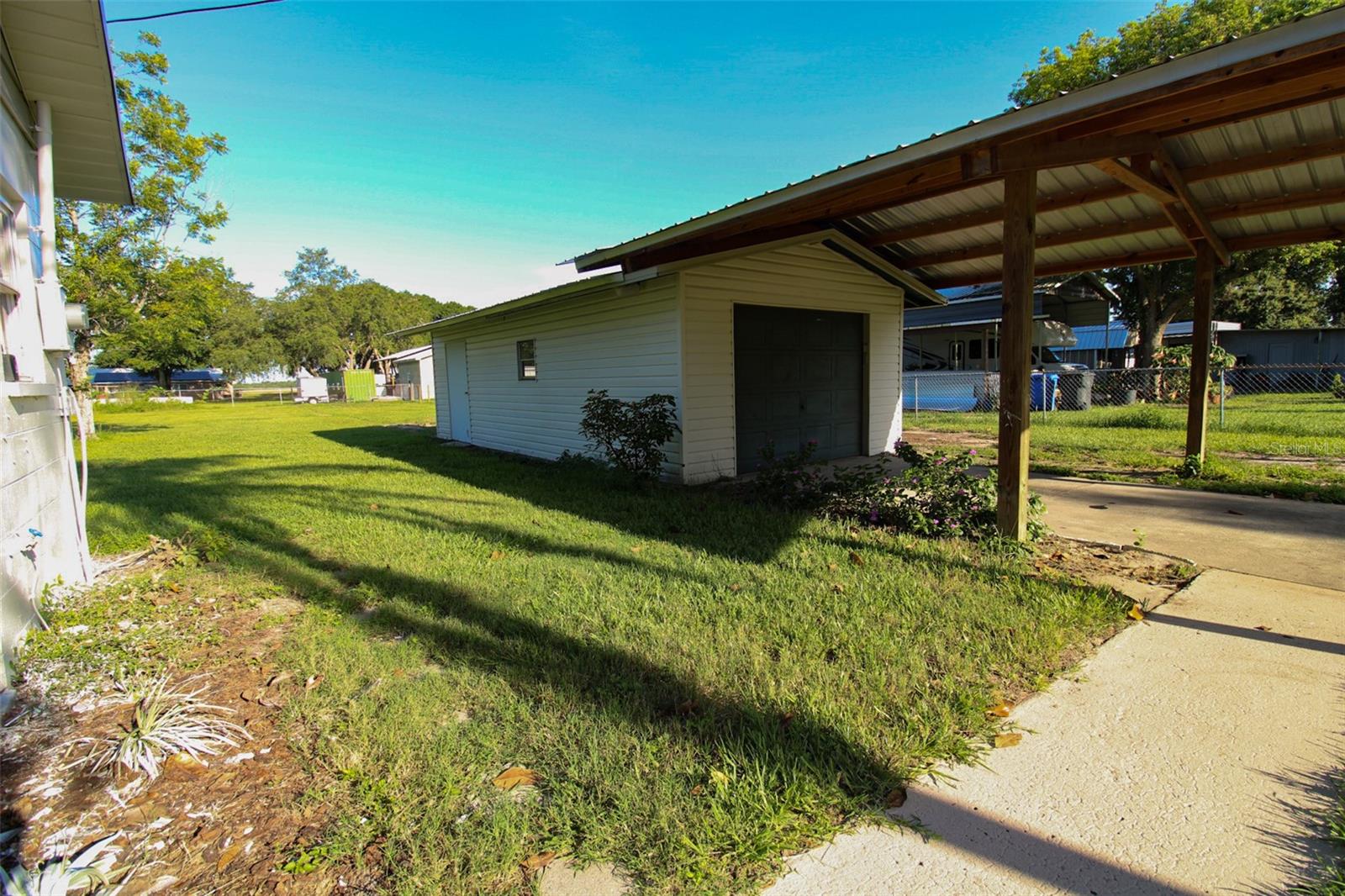 Image 23 of 33 For 8807 Mary Ivy Drive