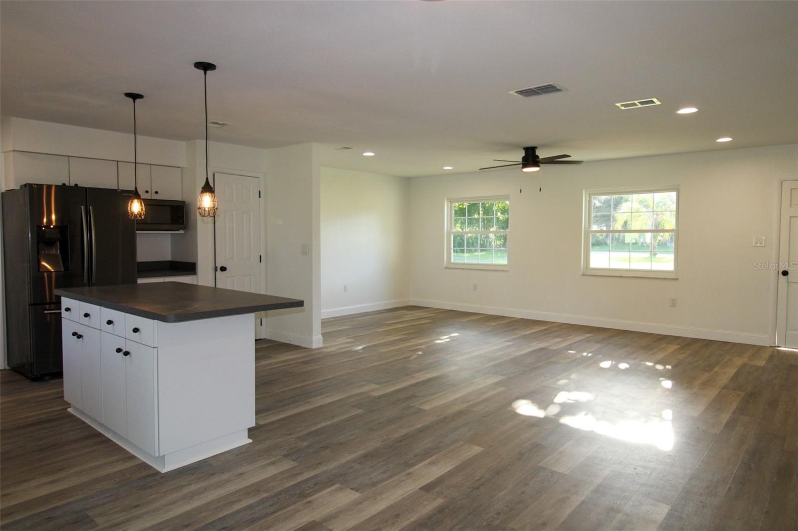 Image 7 of 33 For 8807 Mary Ivy Drive