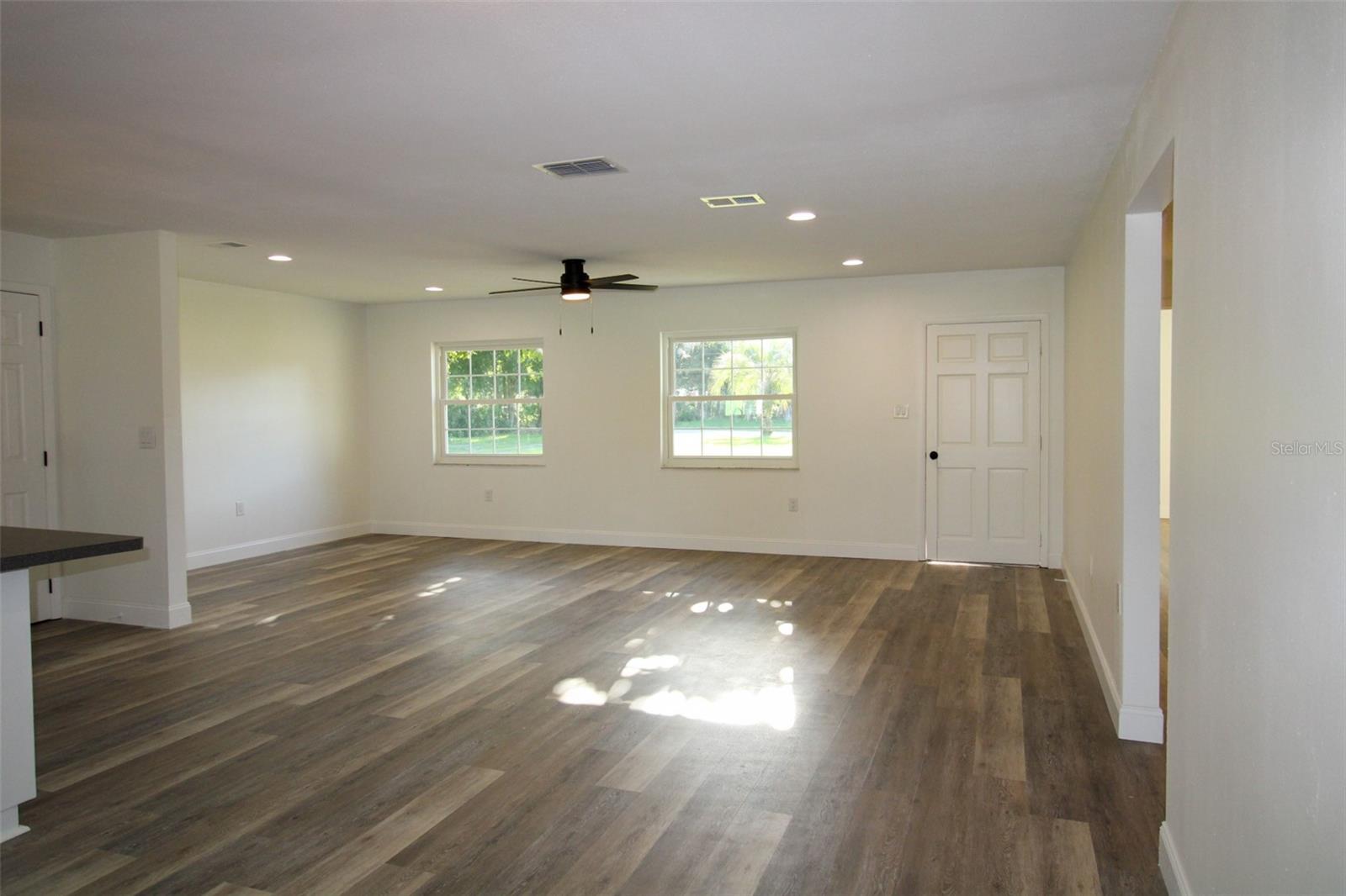 Image 8 of 33 For 8807 Mary Ivy Drive