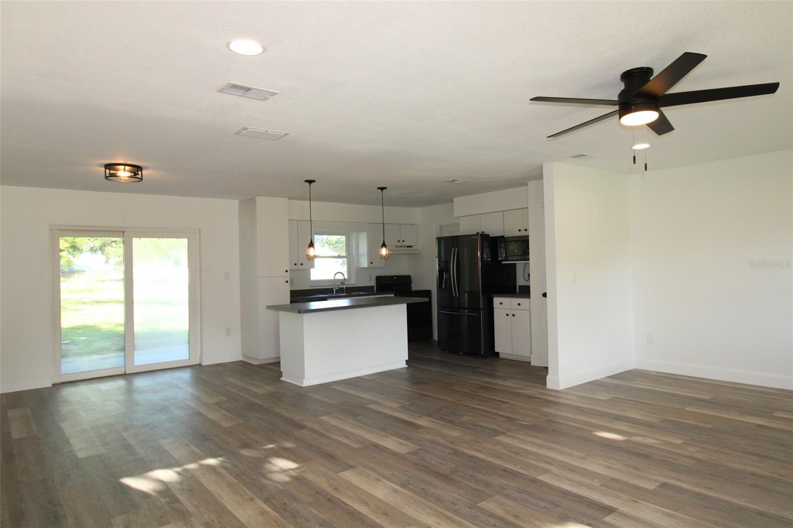 Image 9 of 33 For 8807 Mary Ivy Drive