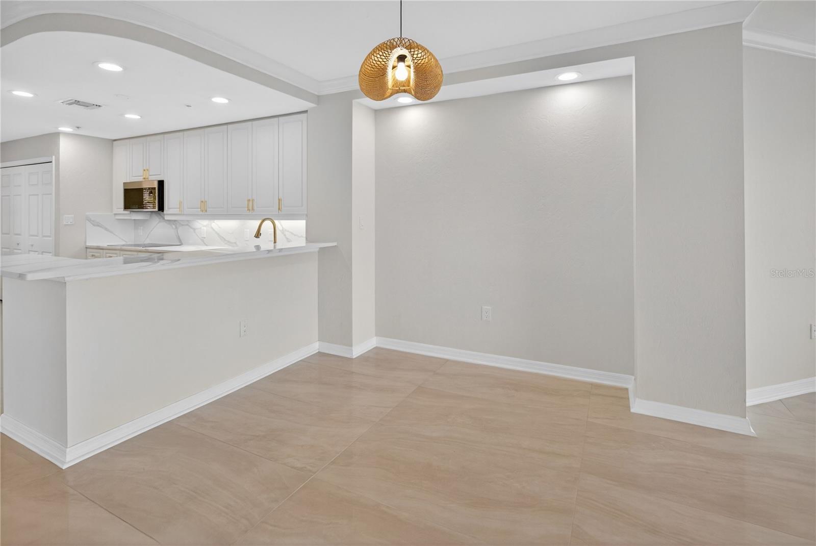 Image 13 of 47 For 5430 Eagles Point Circle 202