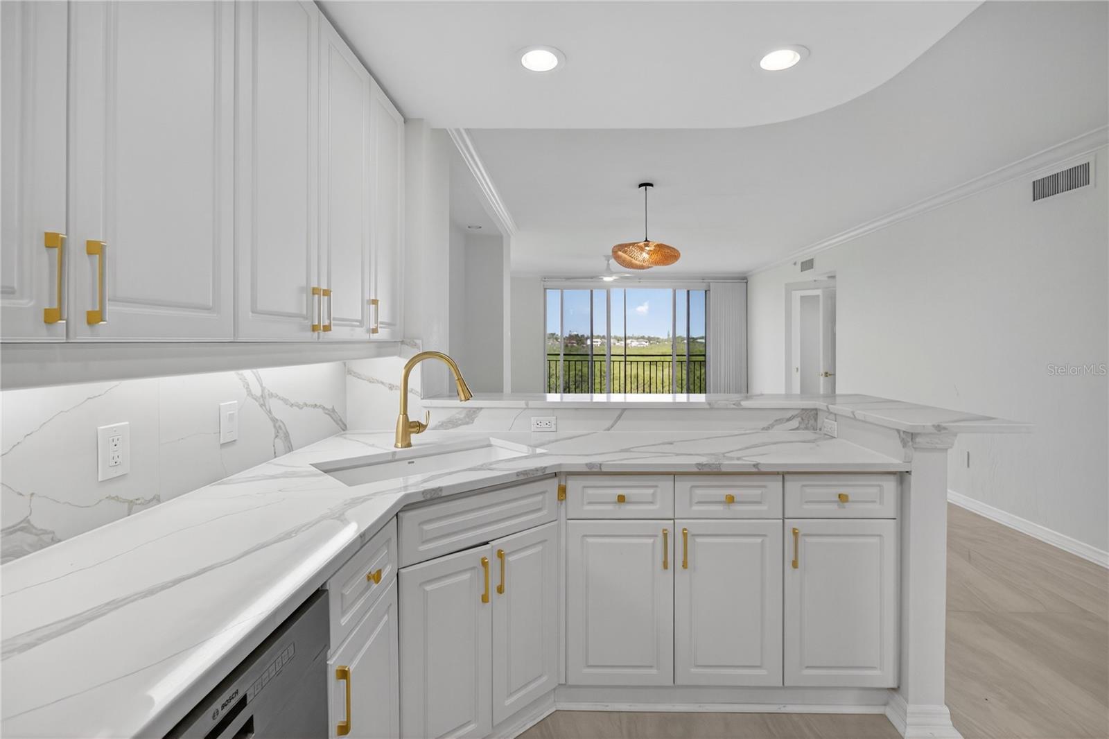 Image 5 of 47 For 5430 Eagles Point Circle 202