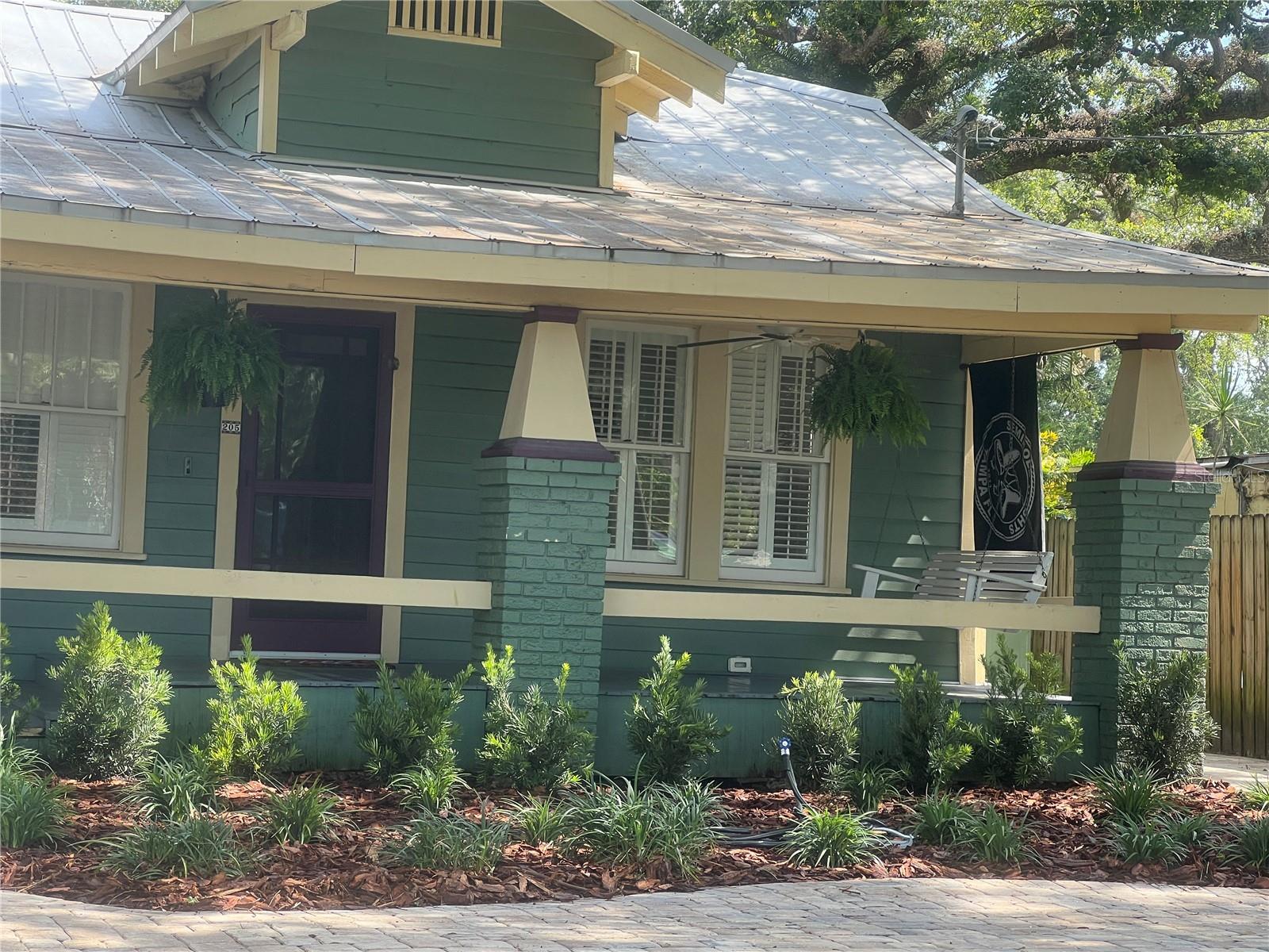 Image 7 of 66 For 205 Louisiana Avenue