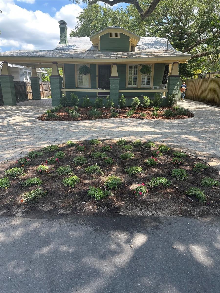 Image 9 of 66 For 205 Louisiana Avenue