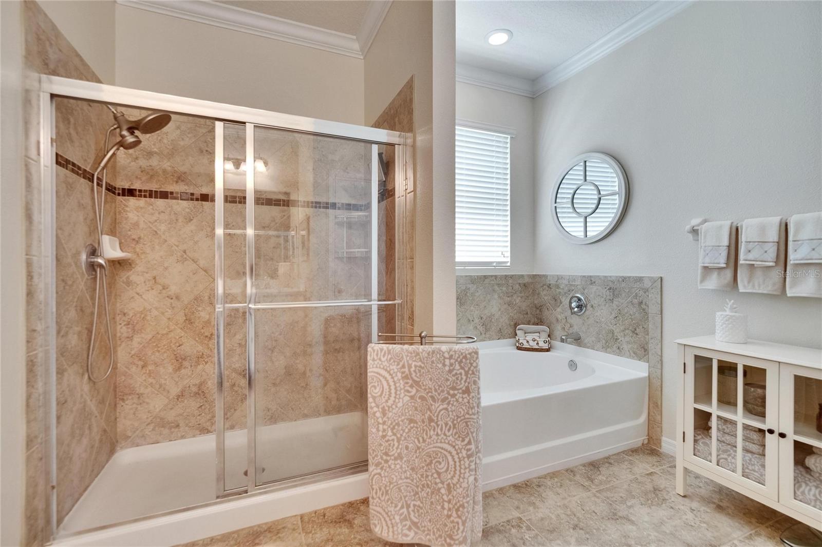 Image 27 of 54 For 2823 Holly Bluff Court