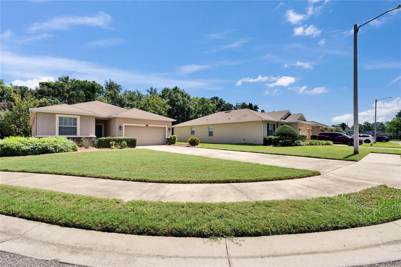 Image 4 of 54 For 2823 Holly Bluff Court