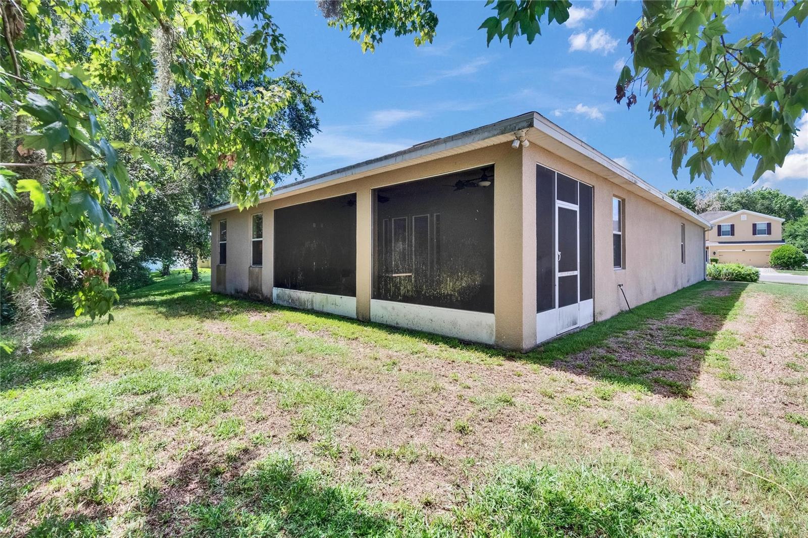 Image 47 of 54 For 2823 Holly Bluff Court