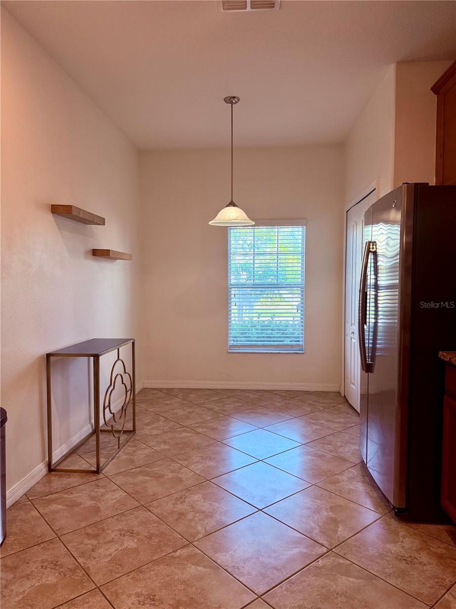 Image 6 of 58 For 2411 Willimette Drive