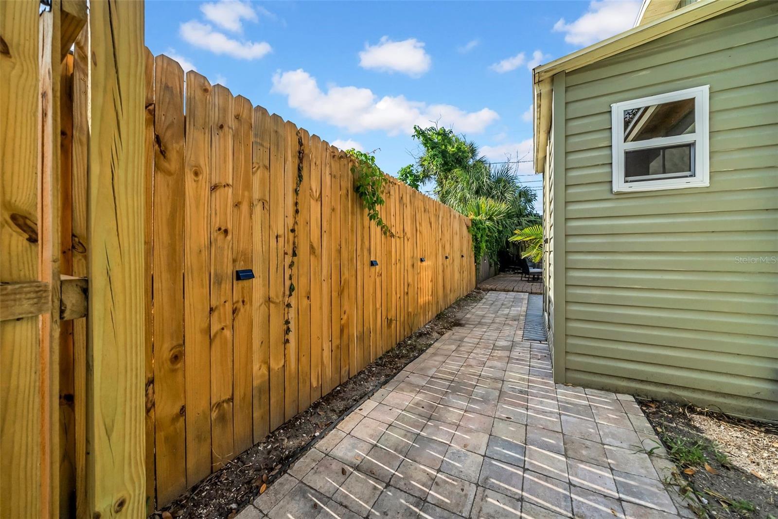 Image 34 of 57 For 8537 93rd Avenue
