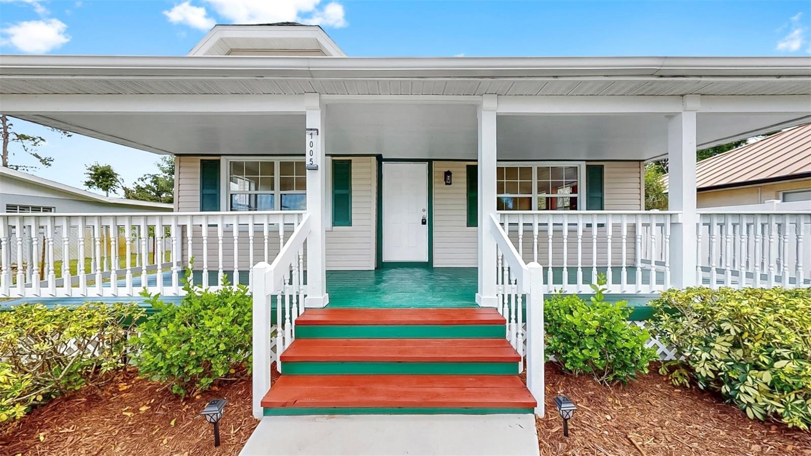 Listing photo id 29 for 1005 45th Street W