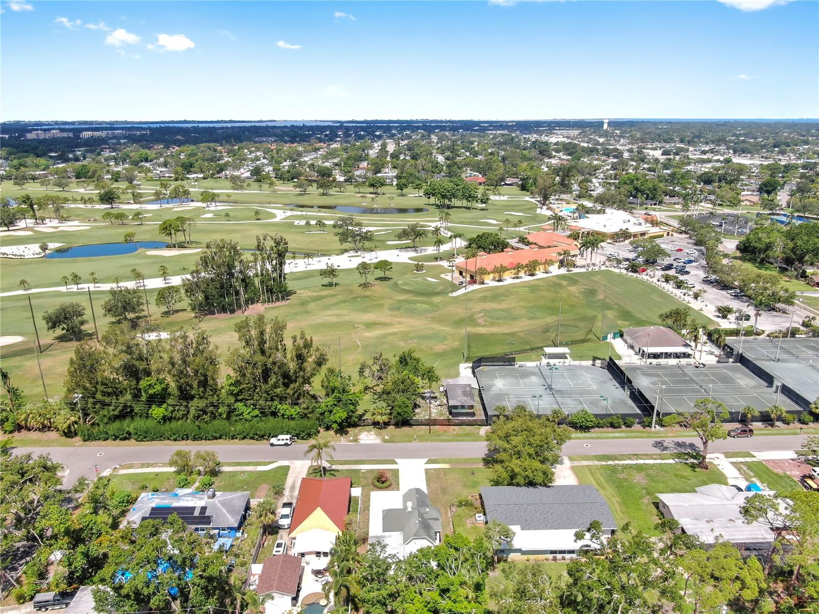 Listing photo id 40 for 1005 45th Street W