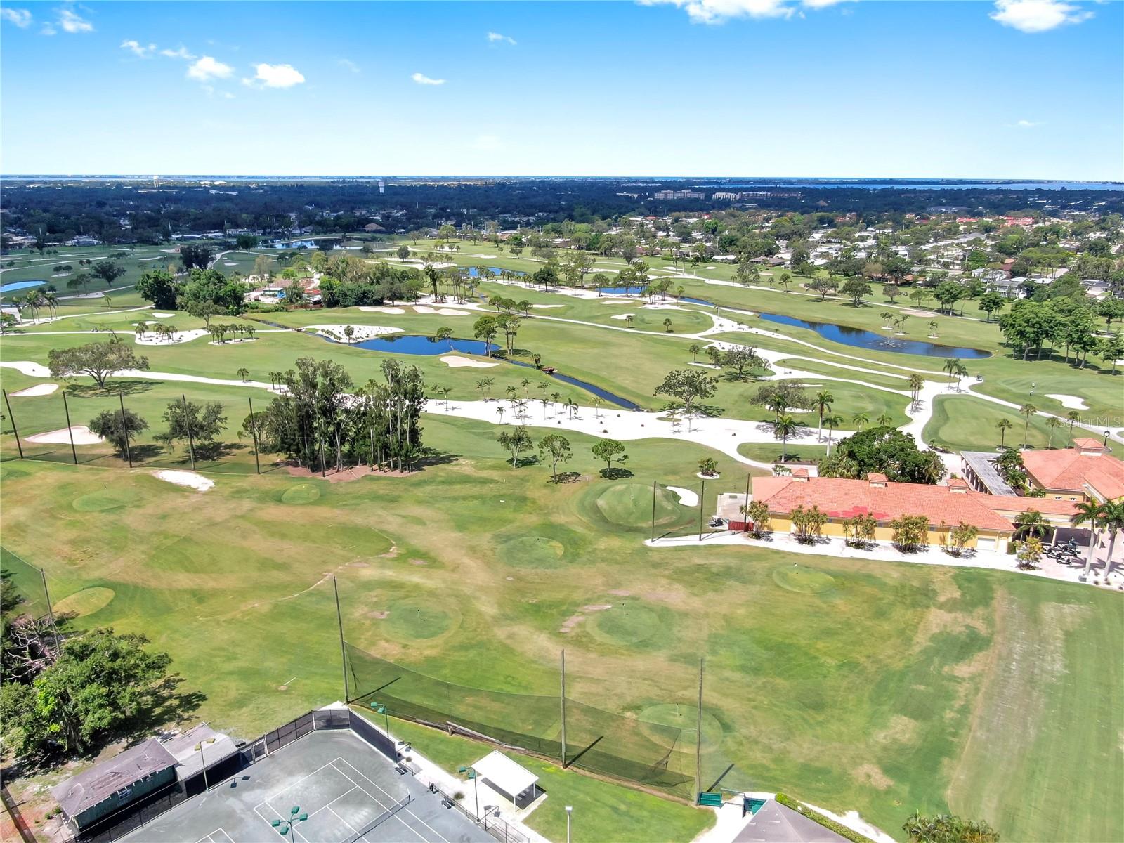 Listing photo id 43 for 1005 45th Street W