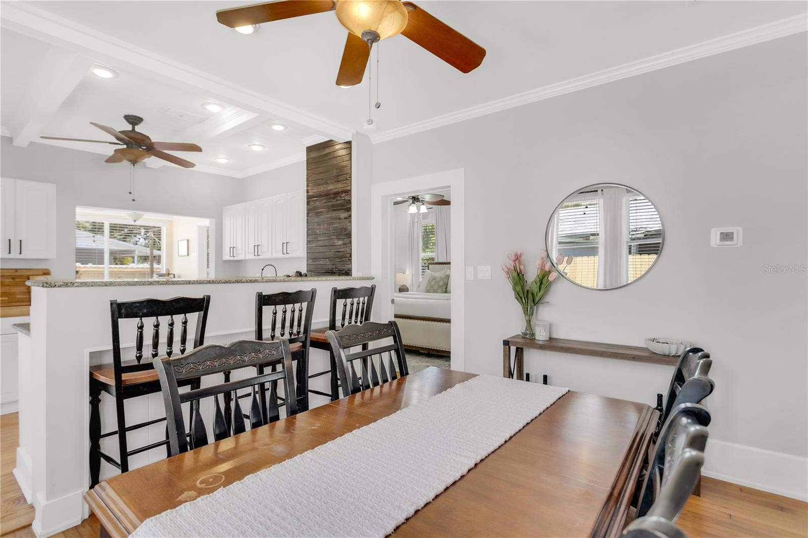 Listing photo id 12 for 3220 San Pedro Street