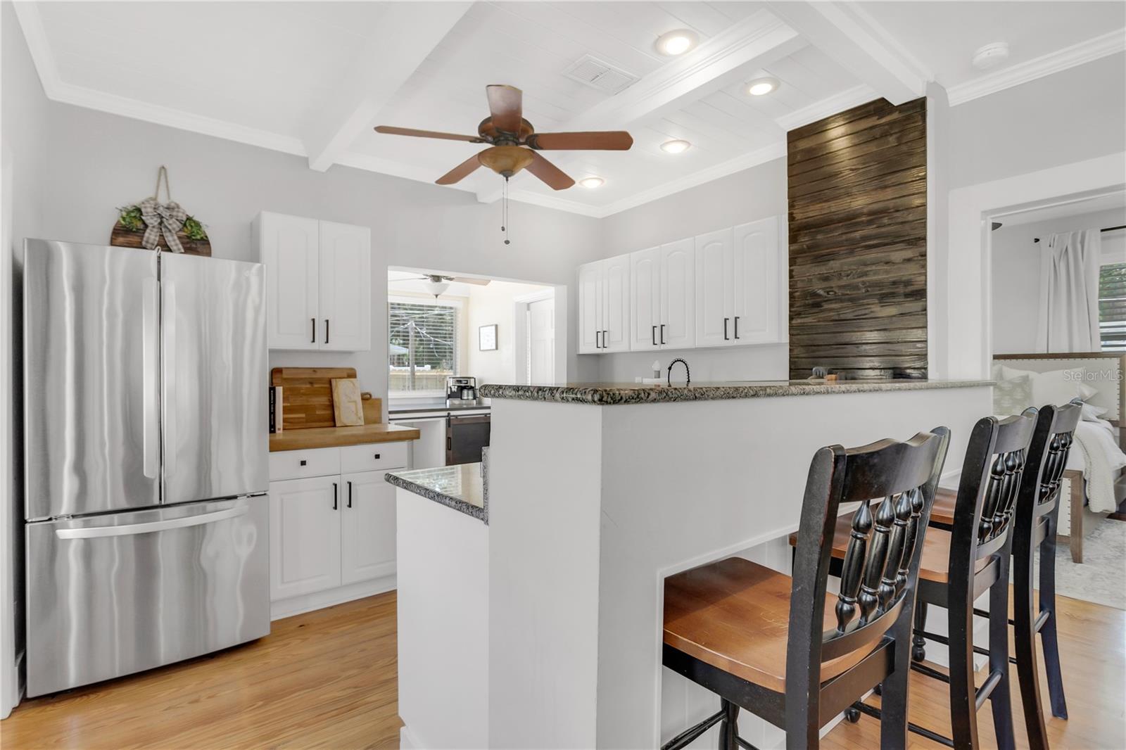 Listing photo id 13 for 3220 San Pedro Street