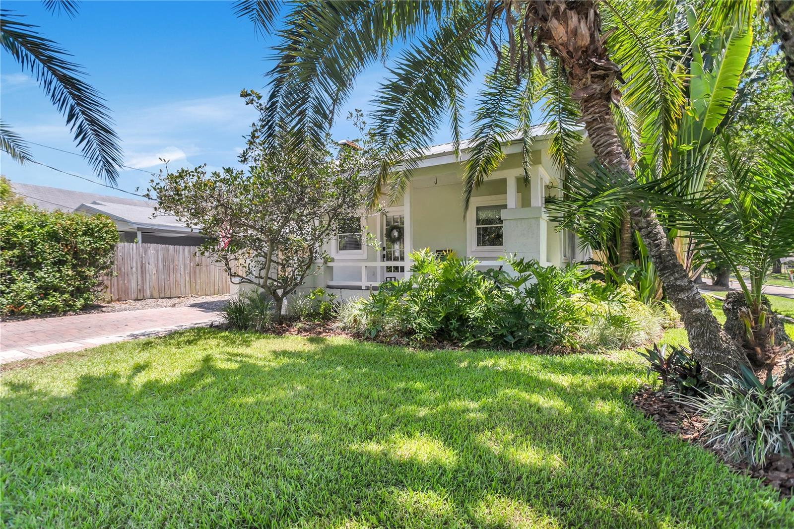 Listing photo id 0 for 3220 San Pedro Street