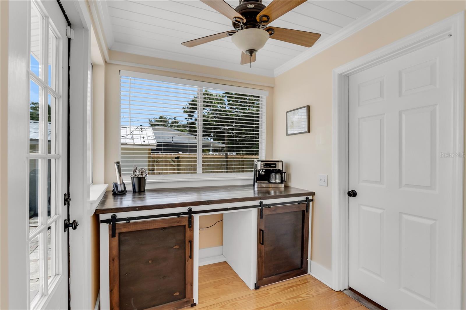 Listing photo id 18 for 3220 San Pedro Street