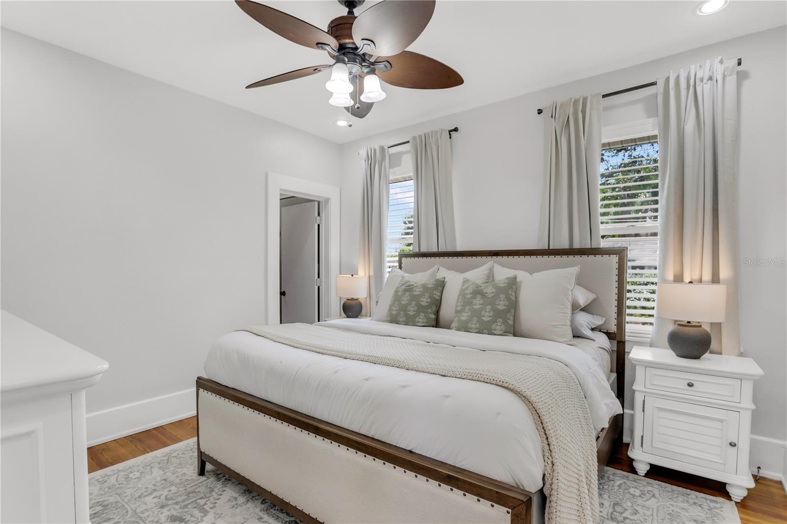 Listing photo id 20 for 3220 San Pedro Street