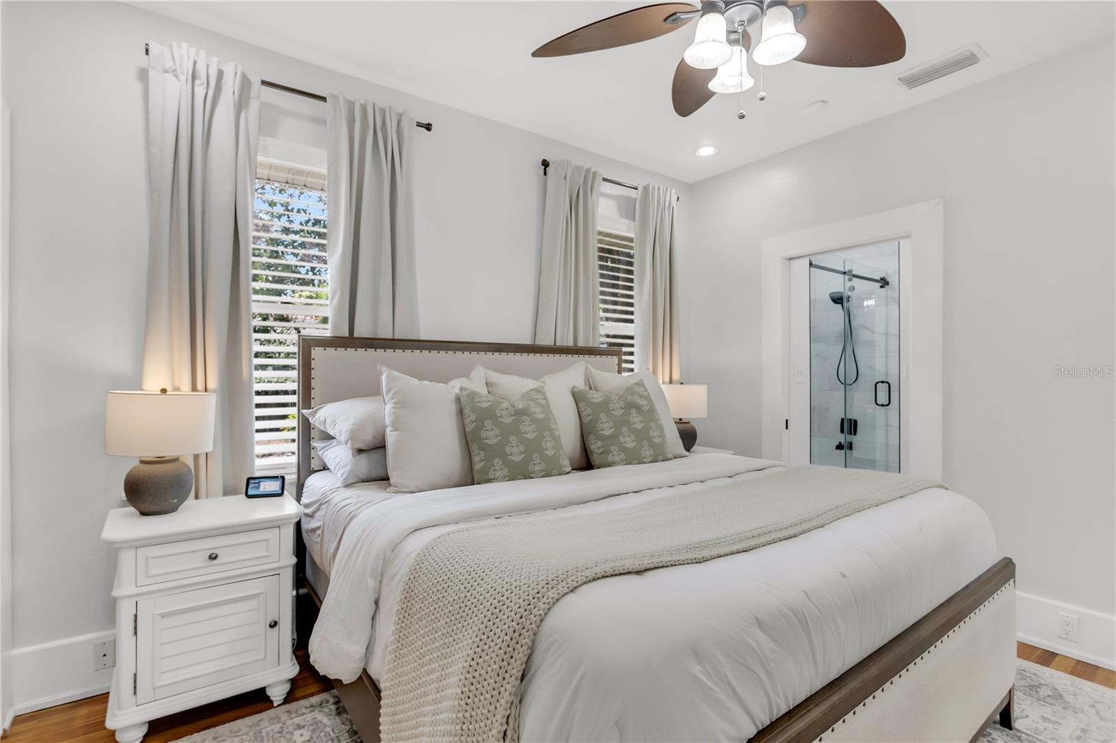 Listing photo id 24 for 3220 San Pedro Street