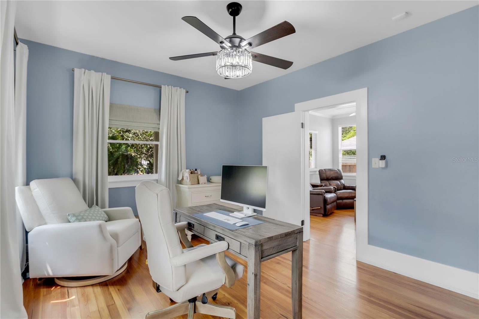 Listing photo id 27 for 3220 San Pedro Street