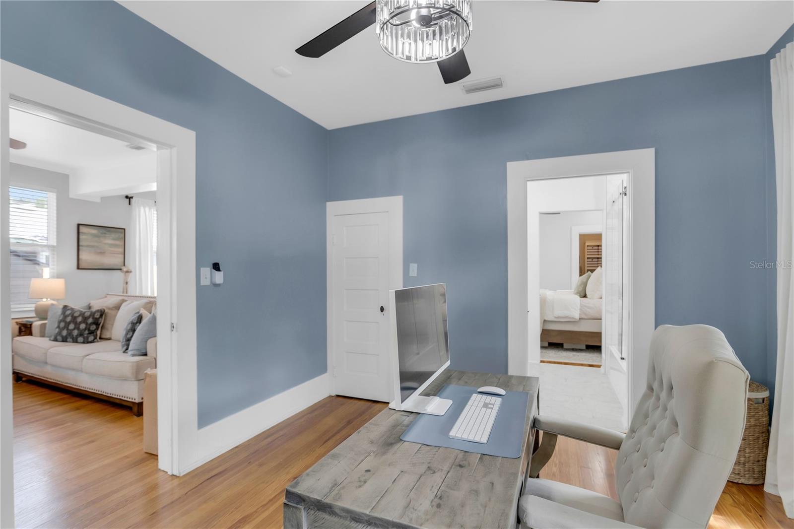 Listing photo id 30 for 3220 San Pedro Street