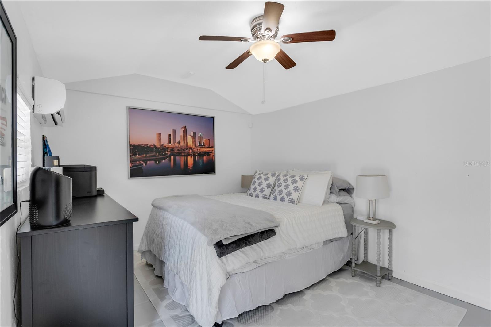 Listing photo id 34 for 3220 San Pedro Street