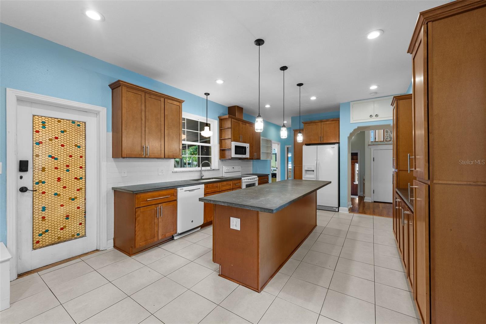 Image 12 of 46 For 2819 Central Avenue