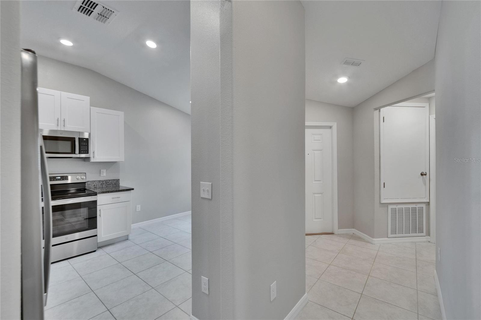 Image 13 of 59 For 14047 Weddington Terrace