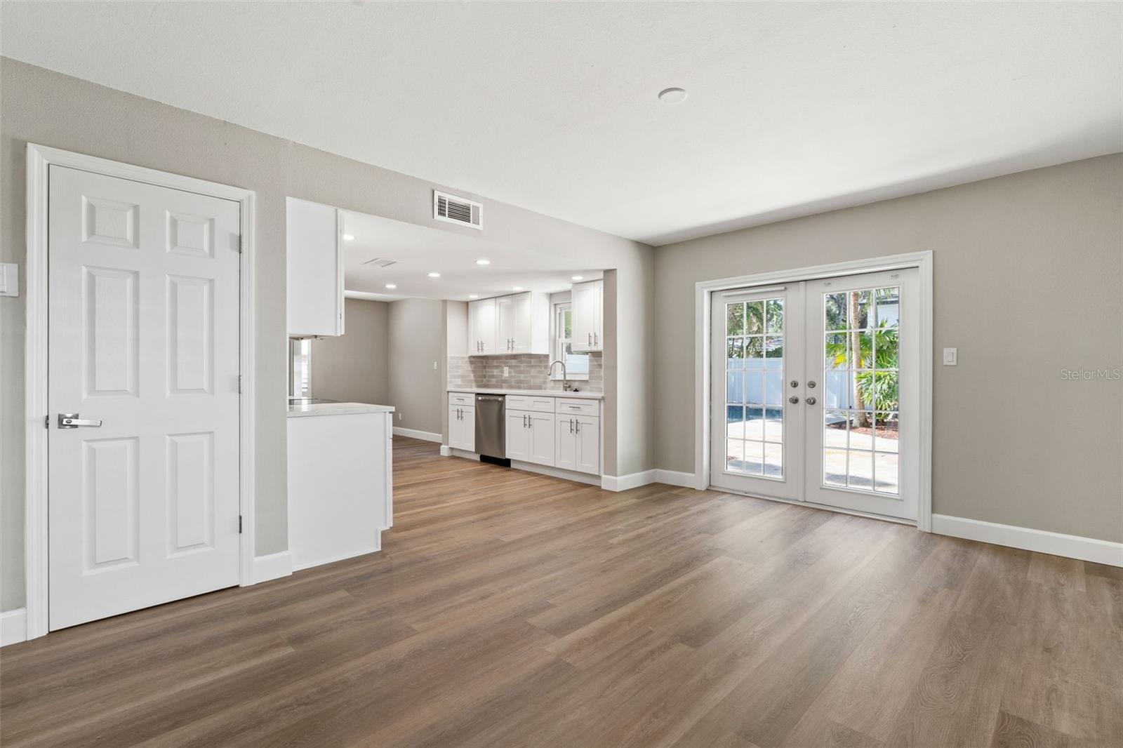 Image 6 of 14 For 4806 Juno Street