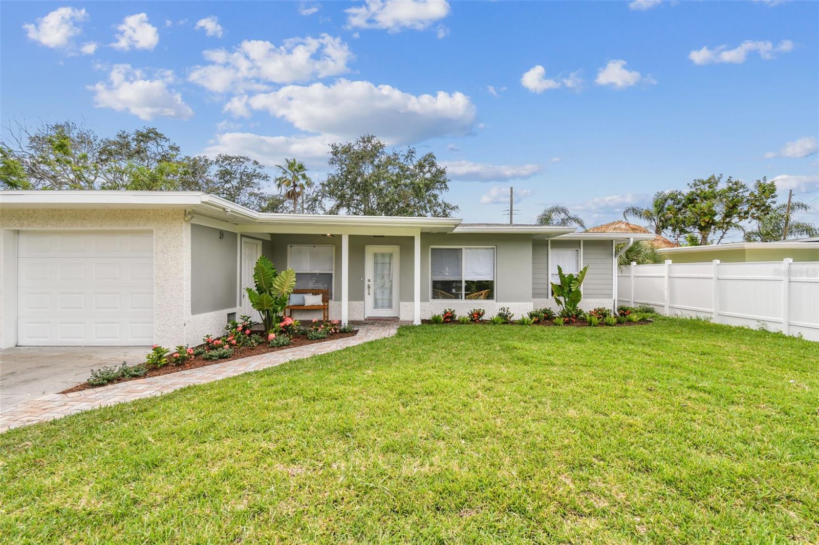 Image 4 of 40 For 2452 Bayshore Boulevard
