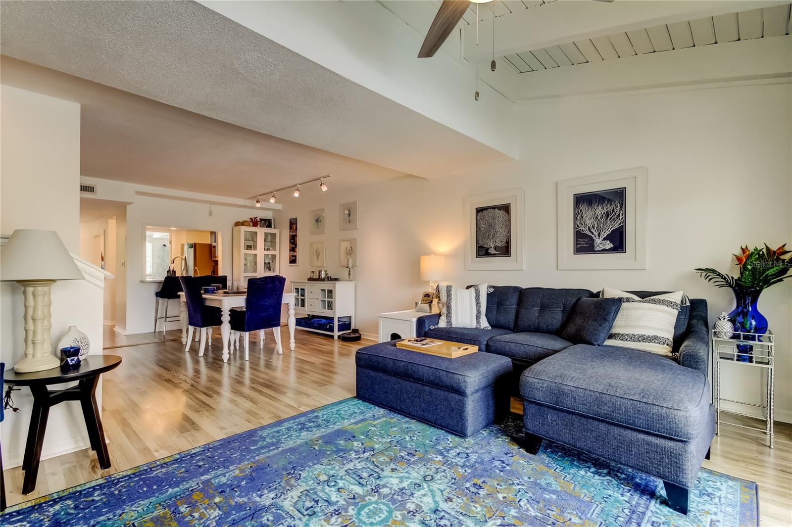 Image 32 of 71 For 318 Windrush Boulevard 10