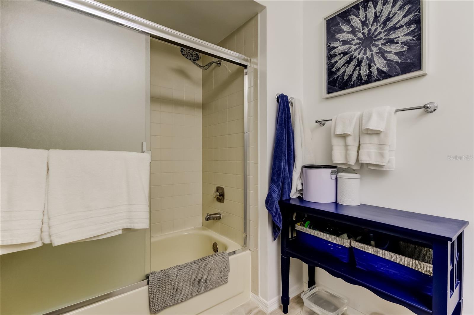 Image 40 of 71 For 318 Windrush Boulevard 10