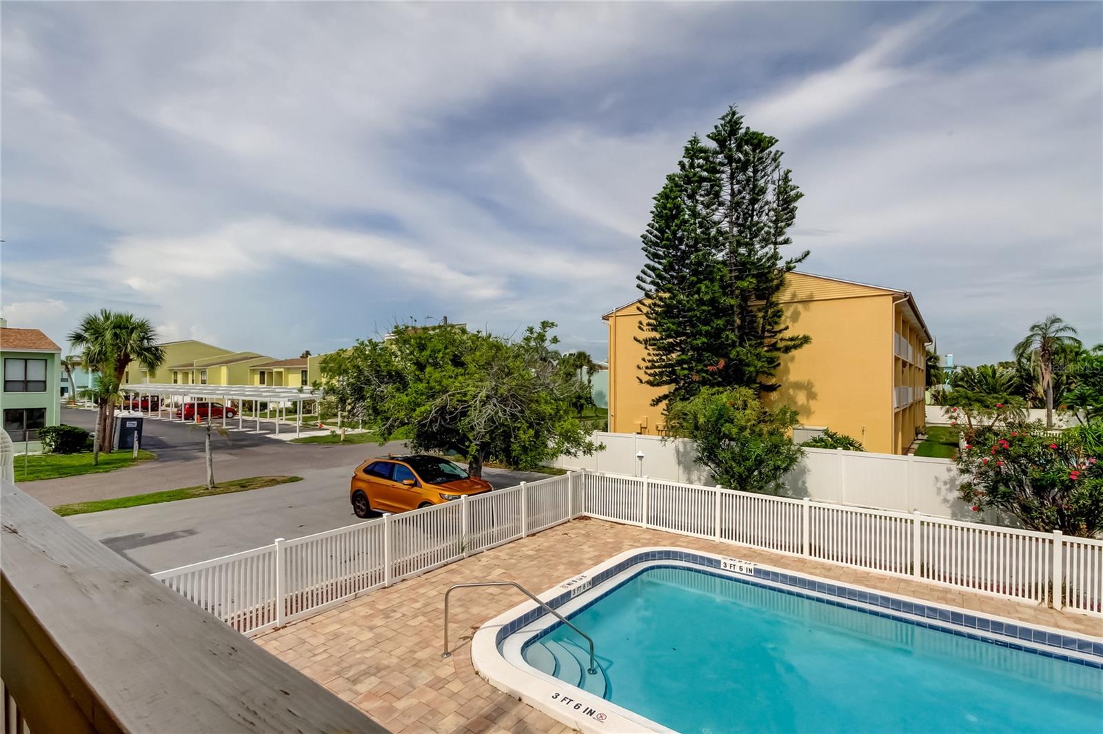 Image 54 of 71 For 318 Windrush Boulevard 10